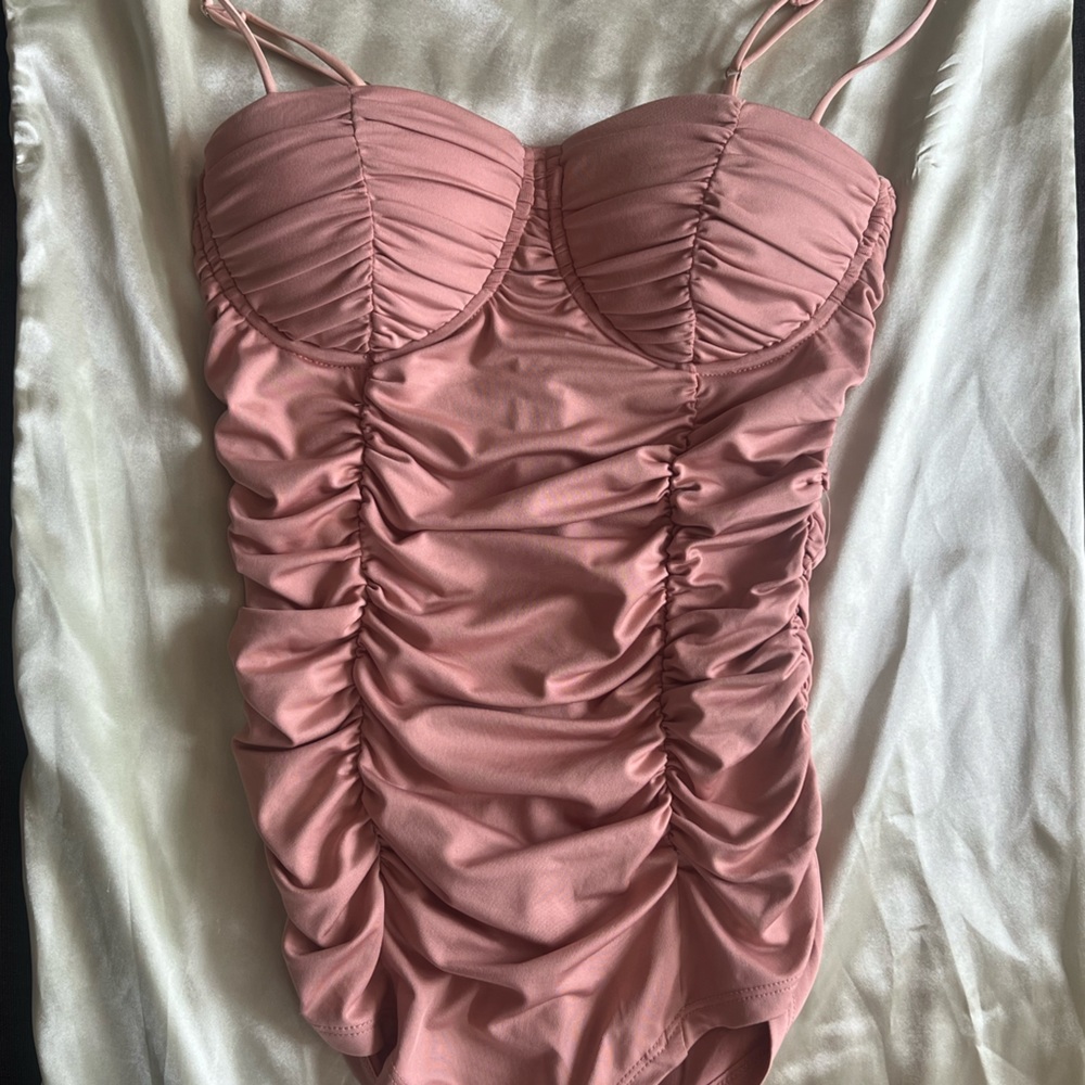 NastyGal Blush pink ruched body suit. Size small.